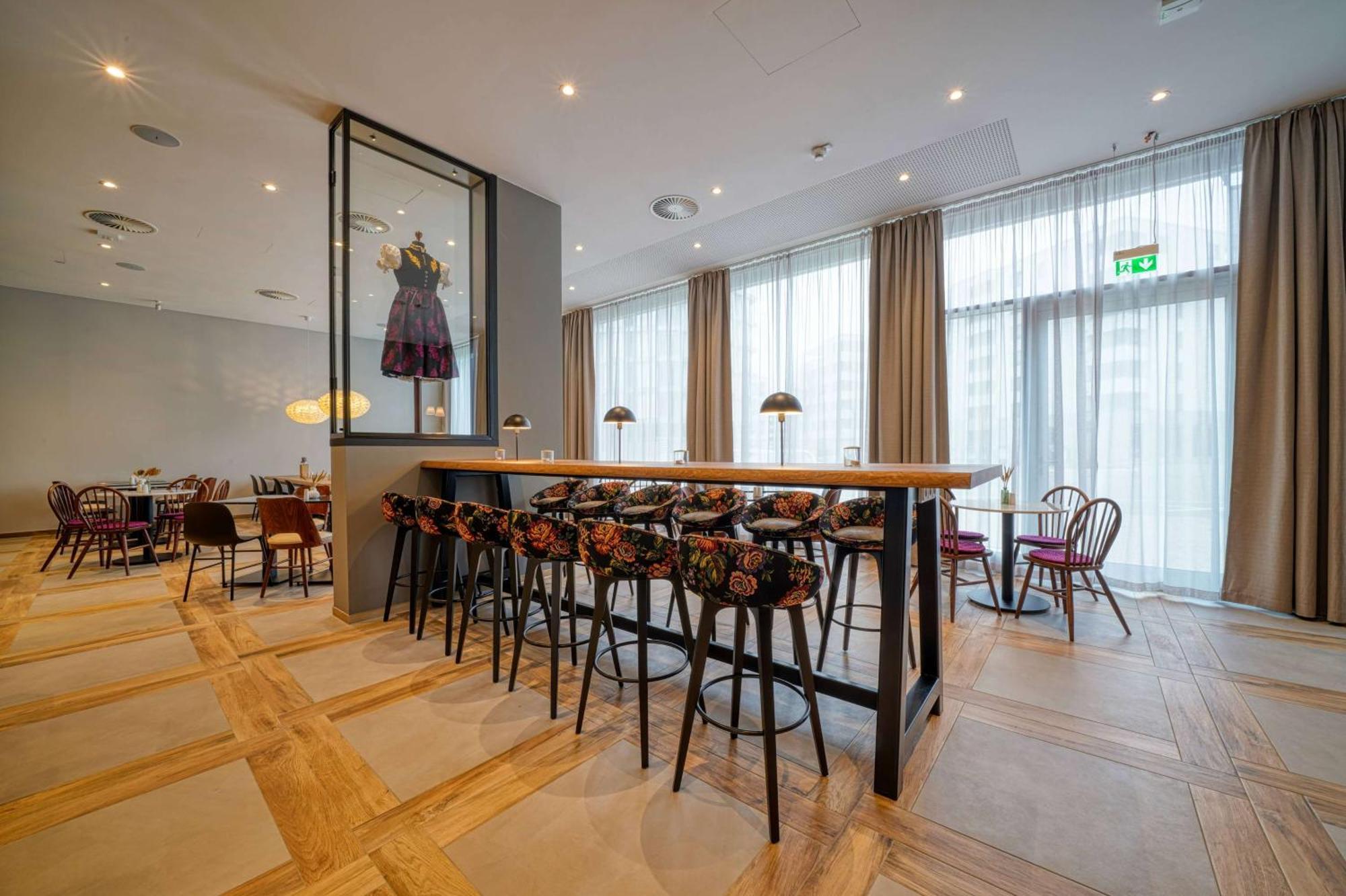 Vienna House Easy By Wyndham Freiburg City Exterior foto